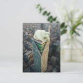 Polar Bear Skyscraper Surreal Scene Postkarte (Stehend Vorderseite)