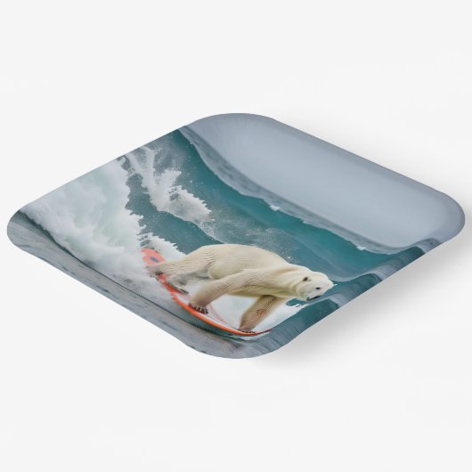 Polarbär auf einem Surfbrett Pappteller (Gewinkelt)