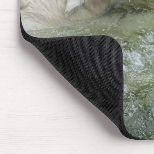 Polarbären schwimmen mousepad (Ecke)