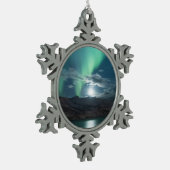 Polarlichter Vollmond Schneeflocken Zinn-Ornament (Links)