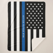 Police Thin Blue Line American Flag Monogram Large Sherpadecke (Vorderseite)