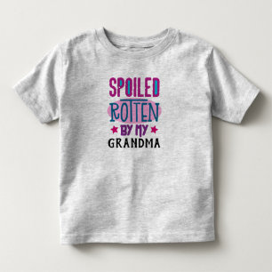 poliert von meinem Personalisierten Namen Oma Kleinkind T-shirt