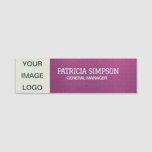 Poliertes metallisches Fuchsienbild, Logo, Name, T Namensschild