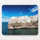 Polignano, das eine Stute auf einer Klippe in Mousepad (Vorne)