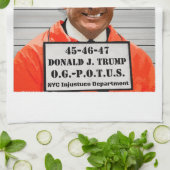 Politische Hexenjagd auf Donald Trump Geschirrtuch (Gefaltet)