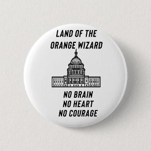 Politische Satire: Der orange Zauberer im Kapitol Button