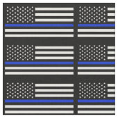Polizei redet amerikanische Flagge an Stoff (Nahaufnahme)