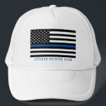 Polizei Thin Blue Line American Flag Name Truckerkappe<br><div class="desc">Dieser Hut verfügt über eine schwarz-weiße Polizei dünne blaue Linie amerikanische Flagge und einen Namen für Sie personalisieren.</div>