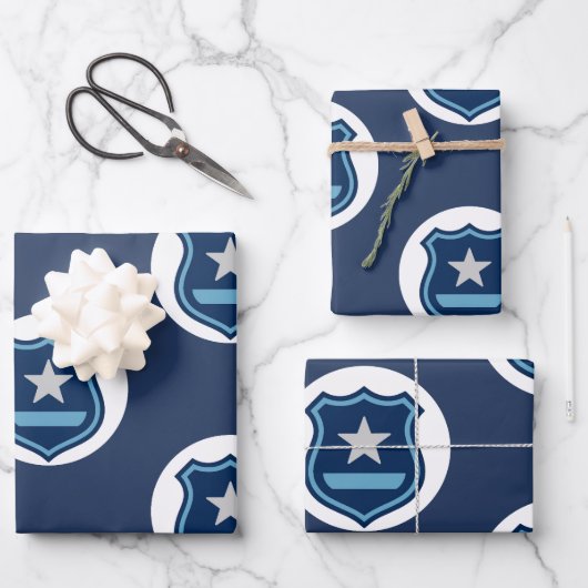 Polizeiabzeichen-Aufkleber | Polizeibeamter Geschenkpapier Set (Vorderseite)