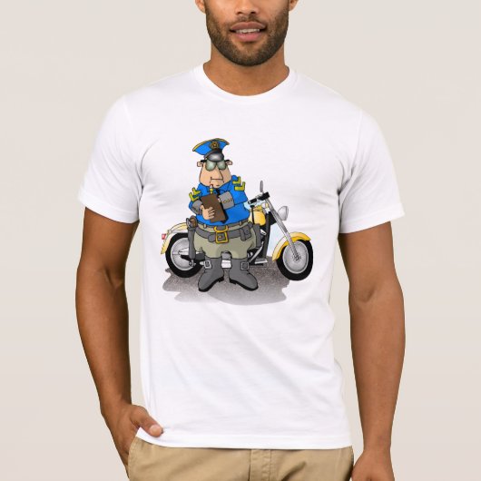 Polizeibeamte, die einen T - Shirt für die Flugtic (Vorderseite)