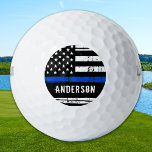 Polizeibeamte für personalisierte Flaggen der blau Golfball<br><div class="desc">Thin Blue Line Police Golf Balls - USA American Flag Design in Police Flag Farben, Not Design . Diese personalisierten Polizeigolfbälle sind perfekte Geschenke für Strafverfolgungsbeamte, polizeiliche Altersvorsorgegeschenke, polizeiliche Offiziersgeschenke. Personalisieren Sie diese Polizei dünne blaue Golfbälle mit Polizeibeamten Namen. COPYRIGHT © 2020 Judy Burrows, Black Dog Art - Alle Rechte...</div>