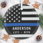 Polizeibeamte personalisiert Thin Blue Line Ornament Aus Glas<br><div class="desc">Personalisiertes Thin Blue Line Ornament - Amerikanische Flagge in der Polizei Flag Farben, modernes schwarz blaues Design. Personalisieren Sie diese polizeilichen Weihnachtsschmuck mit Namen, Abzeichen und Abteilung des Offiziers. Dieses personalisierte Polizeischmuck ist ideal für Polizeidienststellen, Strafverfolgungsbeamte oder als Gedenkstätte. Bestellen Sie diese Polizeischmuck Großhandel für die Polizeiakademie oder Polizeidienstgifte, polizeiliche...</div>