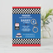 Polizeibeamte zur Geburtstagspartei Einladung (Stehend Vorderseite)