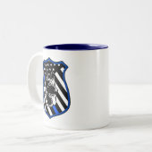 Polizeifahne Abzeichen Tasse (Vorderseite Links)
