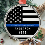 Polizeiliche Personalisierte Rechtsdurchsetzung mi Ornament Aus Metall<br><div class="desc">Thin Blue Line Police Officer Weihnachtsschmuck - Amerikanische Flagge in Polizei Flag Farben, moderne schwarz und blau Design . Passen Sie Ihren Namen an und personalisieren Sie ihn mit dem Namen der Polizeibeamten und dem Abzeichen. Dieses personalisierte Vollzugsschmuck eignet sich hervorragend für Polizeidienststellen und Strafverfolgungsbeamte, kleine Geschenke und Weihnachtsgeschenke für...</div>