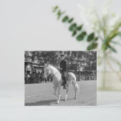 Polizist am Weißen Pferd, 1921 Postkarte (Stehend Vorderseite)