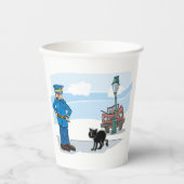 Polizist und schwarze Katze Pappbecher (Vorderseite)