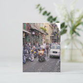 Polizisten, Biker und Voodoo Postkarte (Stehend Vorderseite)
