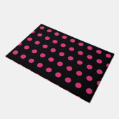 Polka Door Mat (Schwarz & Neon Pink) Fußmatte (Schrägansicht)