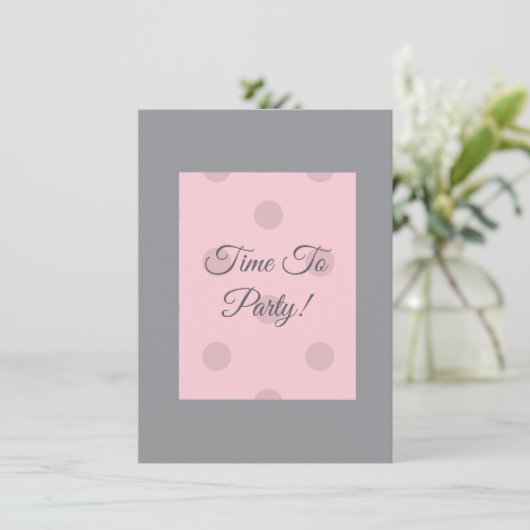 Polka Dot Blush Pink Einladung (Stehend Vorderseite)