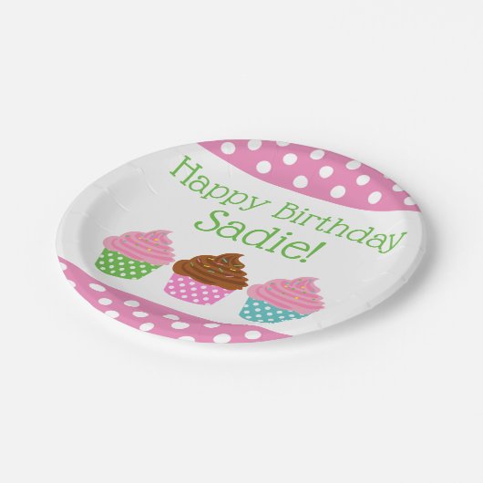 Polka Dot Cupcakes Personalisiertes Party Teller (Schrägansicht)