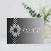 Polka Dot Daisy Gray & Black Wedding RSVP Karte (Stehend Vorderseite)