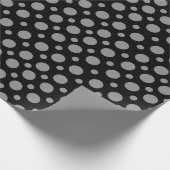 Polka Dot Gray auf Black Geschenkpapier (Ecke)
