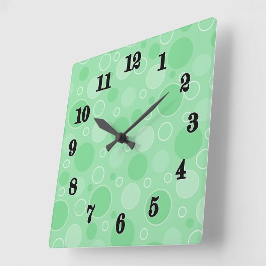 Polka dot green tones retro sechziger Jahre Quadratische Wanduhr (Winkel)