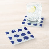 Polka dot, indigoblau Aquarell. Glasuntersetzer (Schrägansicht)