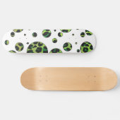 Polka Dot Leopard Black und Green Skateboard (Horizontal)