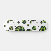 Polka Dot Leopard Black und Green Skateboard (Horizontal)