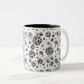 Polka Dot Leopard Schwarzweiß-Design Zweifarbige Tasse (VorderseiteRechts)