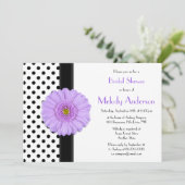 Polka Dot Lila Daisy Bridal Dusche Einladung (Stehend Vorderseite)