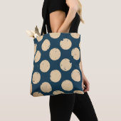 Polka Dot Pattern in Marine und Beige Tasche (Von Nahem)