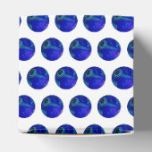 Polka Dot Precision: Der Blue Ray Bowl Geschenkschachtel (Oben)