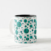 Polka Dot Tiger Black und Aquamarin Print Zweifarbige Tasse (Vorderseite Links)