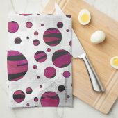 Polka Dot Tiger Hot Pink und Black Print Handtuch (Viertel Falte)