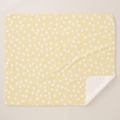 Polka Dot Wrapping Paper Baby Boy Yellow Sherpadecke (Vorderseite (Horizontal))