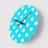 Polka dots cyan hex code 00E3F4 Runde Wanduhr (Winkel)