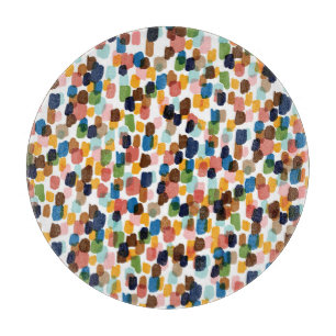 Polka Dots: mehrfarbige Handfarbe. Schneidebrett
