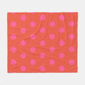 Polka Dots Pink und Rot Orange mit Monogramm Fleecedecke (Vorderseite (Horizontal))