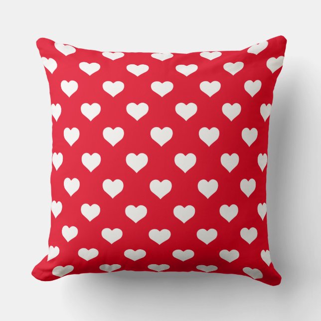 Polka Hearts Red Throw Kissen (Vorderseite)