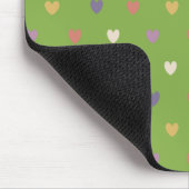 Polka Herzen auf grünem Grün Mousepad (Ecke)