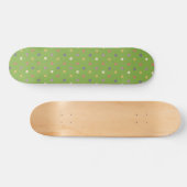 Polka Herzen auf grünem Grün Skateboard (Horizontal)