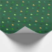Polka Herzen auf Waldgrün Geschenkpapier (Ecke)