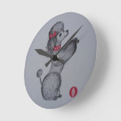 Polly the Poodle Runde Wanduhr (Winkel)
