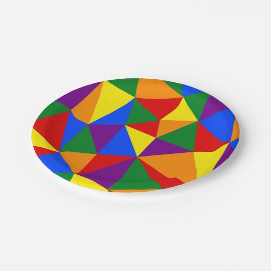 Polygon-Regenbogenmuster Pappteller (Schrägansicht)