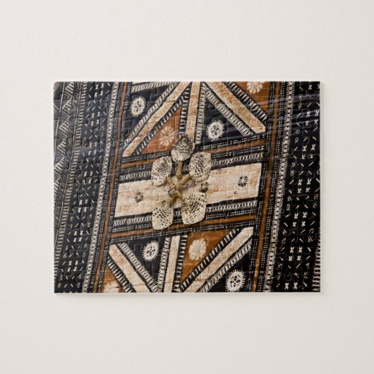 Polynesien, Königreich Tonga. Tapa Puzzle (Horizontal)
