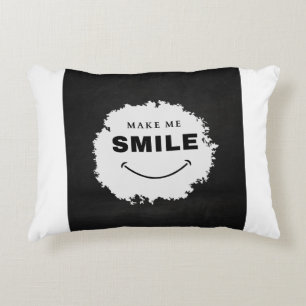 Polyster mit dem Logo "Make me Smile" Dekokissen