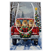 Pomeranian Christmas Red Truck Holiday Gift Mittlere Geschenktüte (Vorderseite)